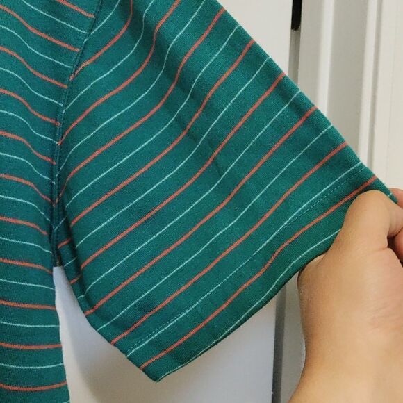 Vintage Windbreaker Sweat T-Shirt - Picture 5 of 9